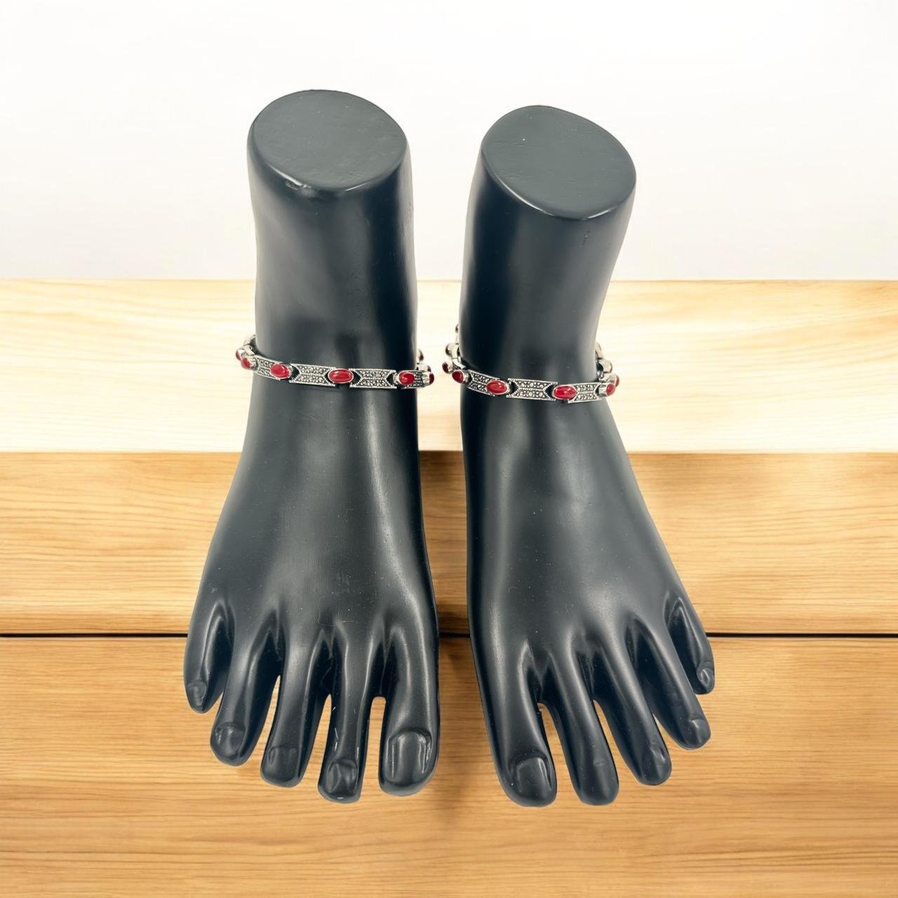 Anklet – Marker Stones & Red Stones