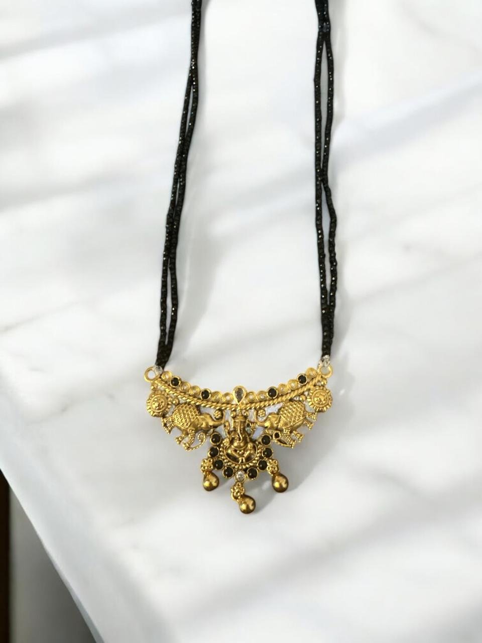 Antique polish pendent with black beads chain long chin 2 lines