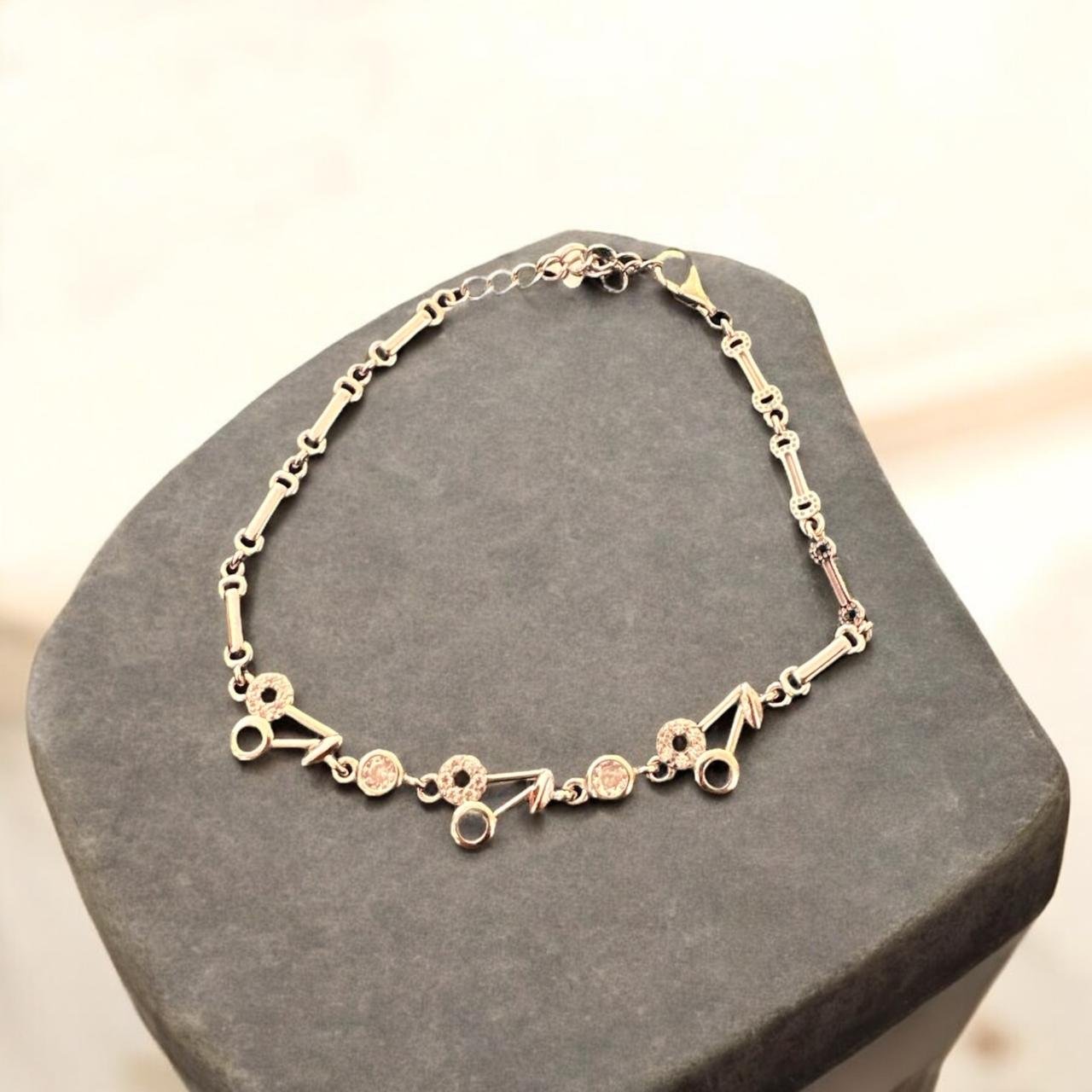 Chain modal bracelet with silver polish and premium cz stones small size
