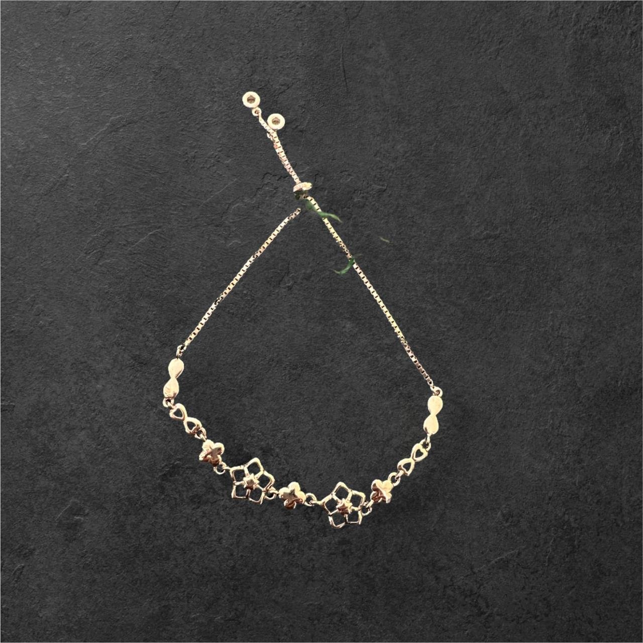 Chain model bracelet with silver polish