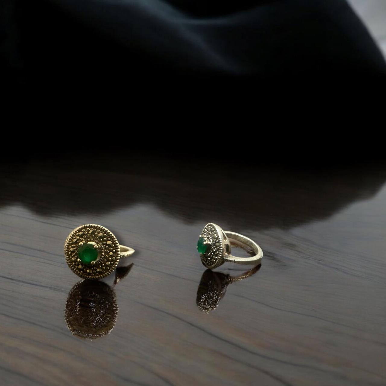 Elegant ladies finger ring