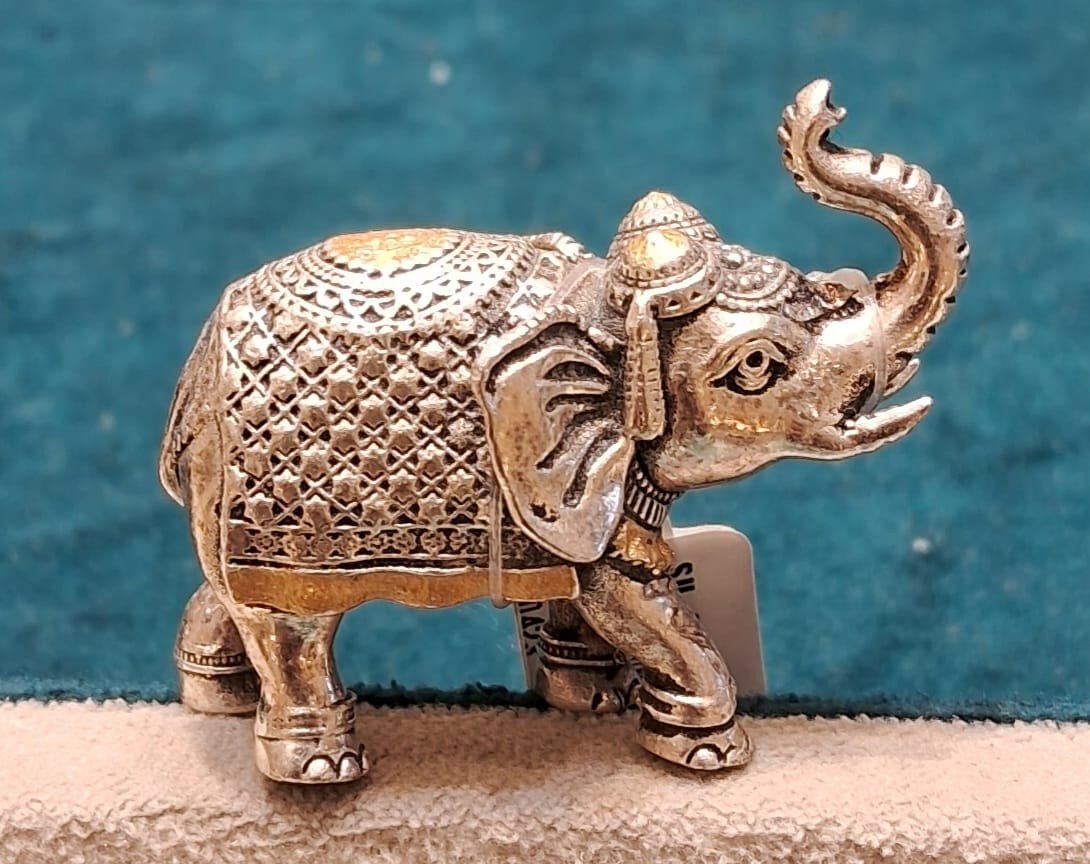 Elephant Idol – Antique & Gold Polish