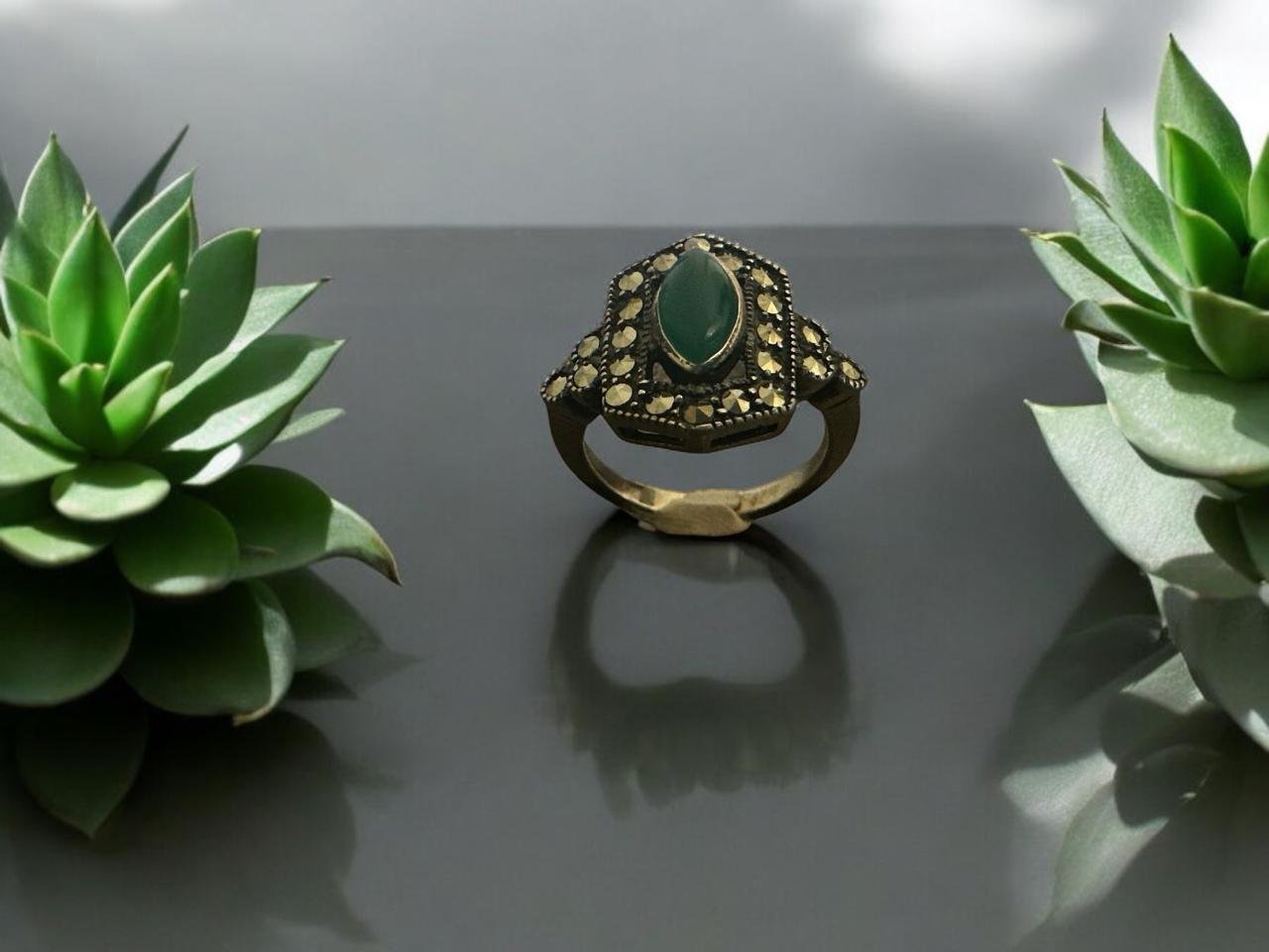 Green & Marker Stones Silver Polish Ladies