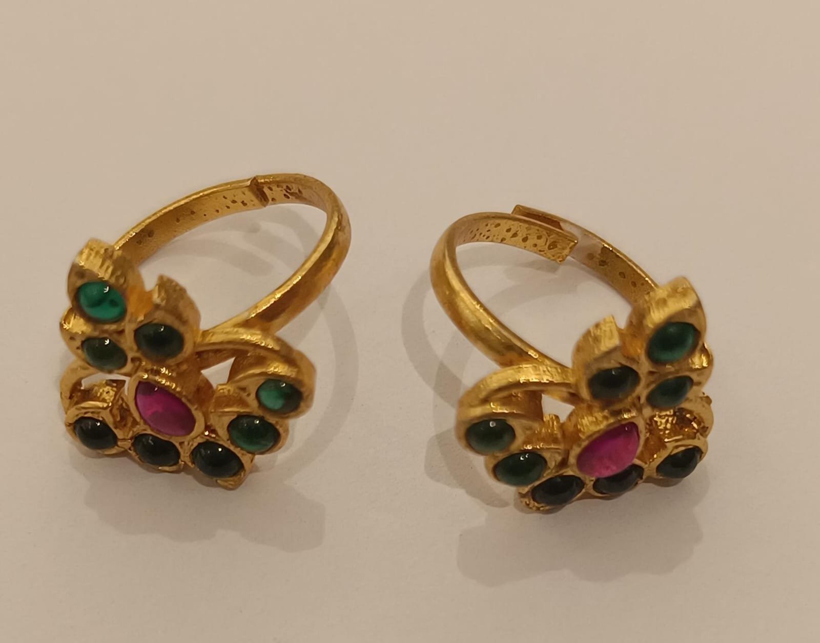 Green & Ruby Stones Gold Polish Toe Rings