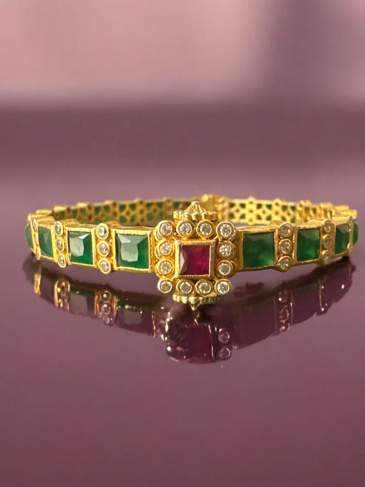 Green stones &white stones  bangles screw model