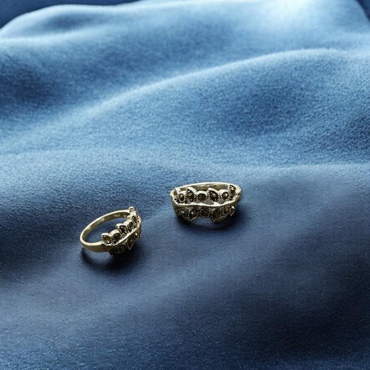 Leaf Model Marker Stones Silver Polish Ladies Ring