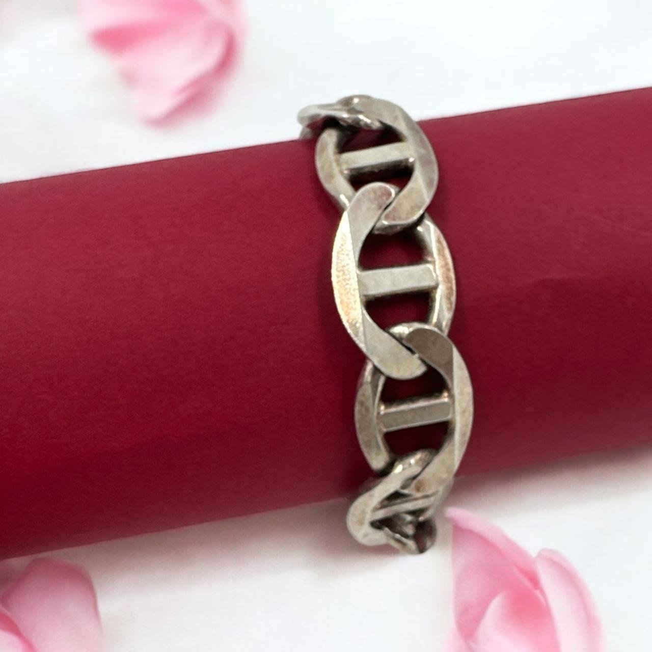 Men's bracelet with silver polish