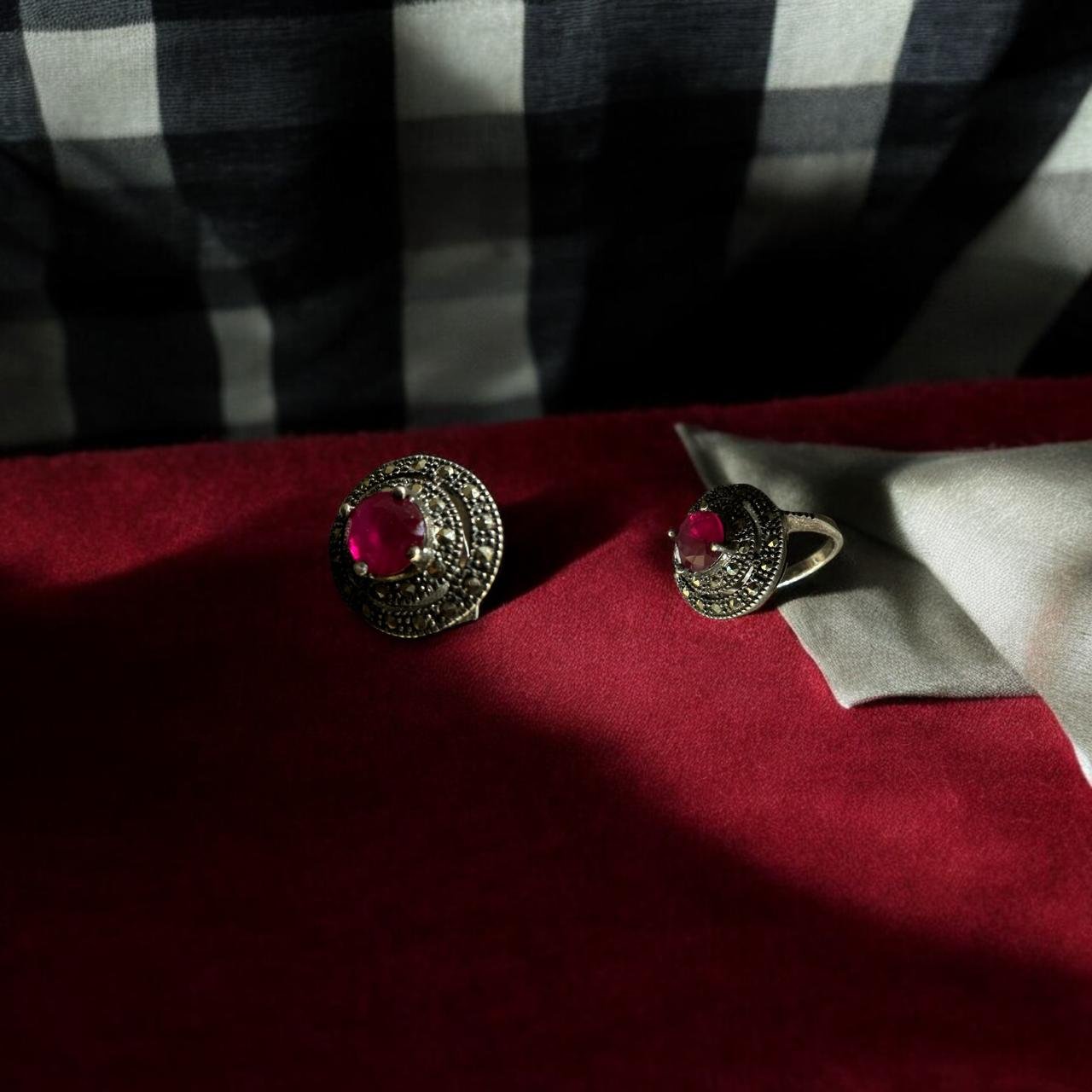 Pink & Marker Stones Silver Polish Ladies Ring