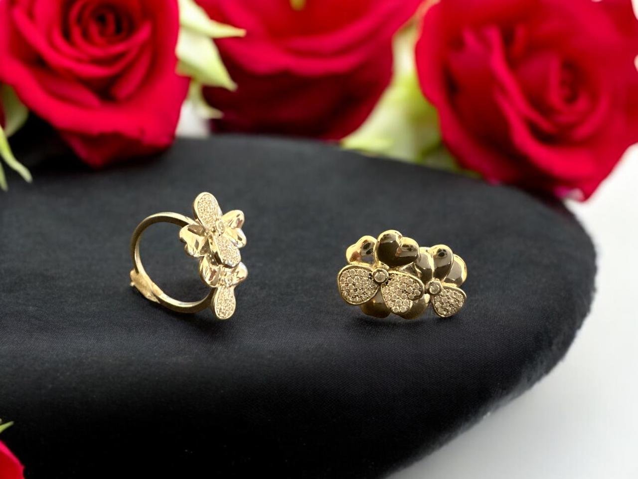 Premium CZ Flower Ladies Finger Ring