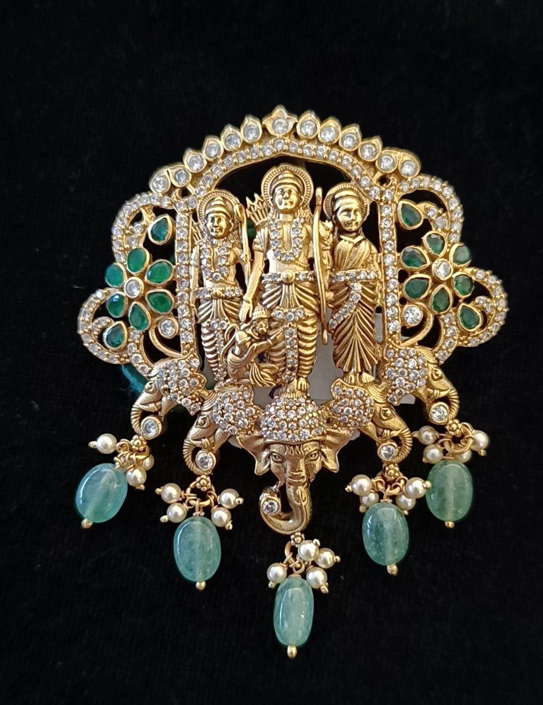 Cz emrolds stone Ramparivar pendent