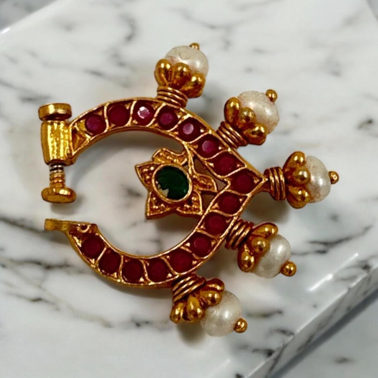 Screw modal Ruby emerald stone nose pin
