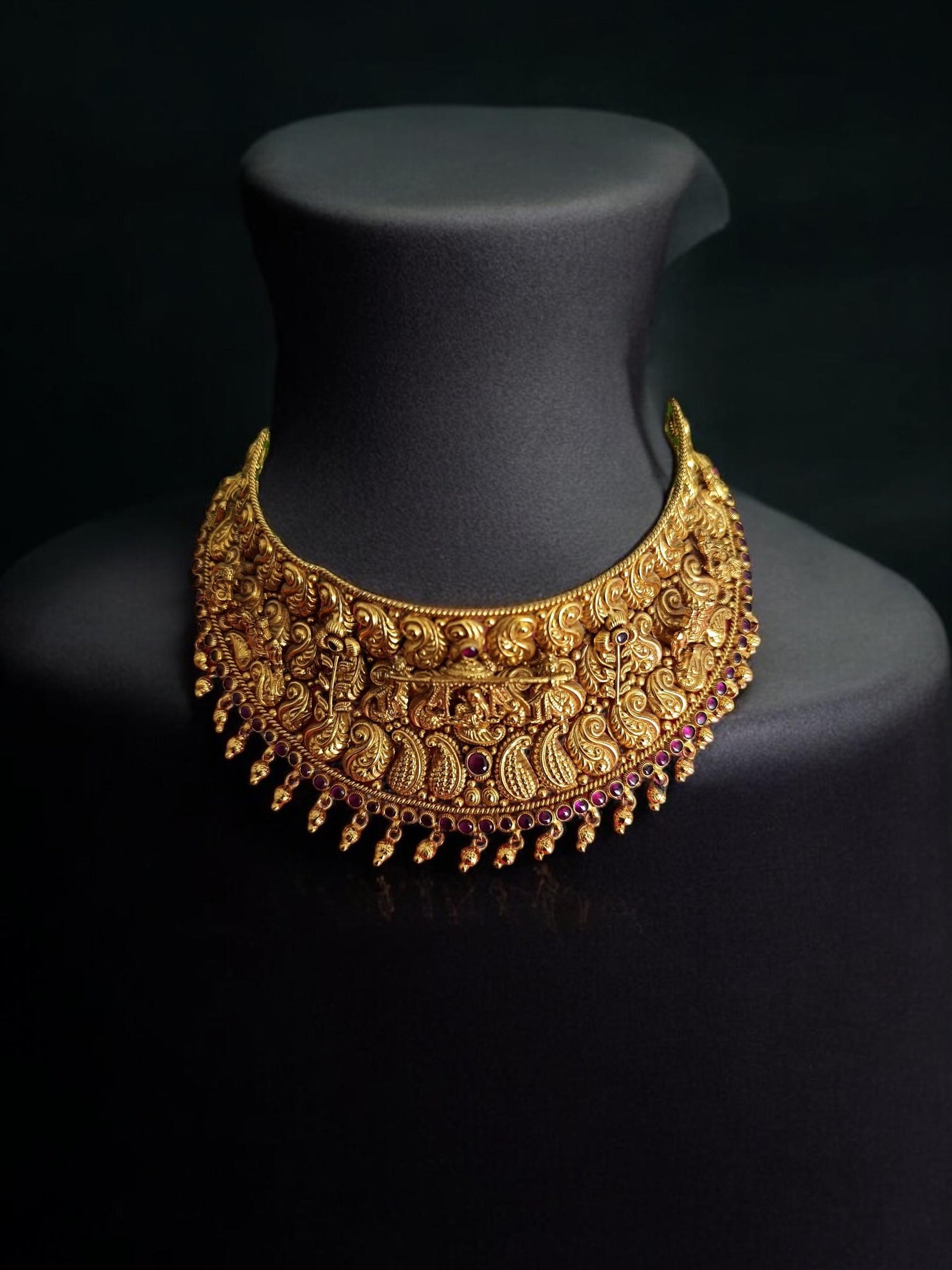 Temple bridel design with pota stones